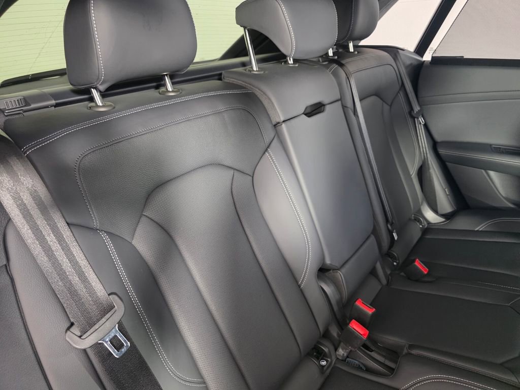 Used 2025 Audi Q8 Prestige image 28