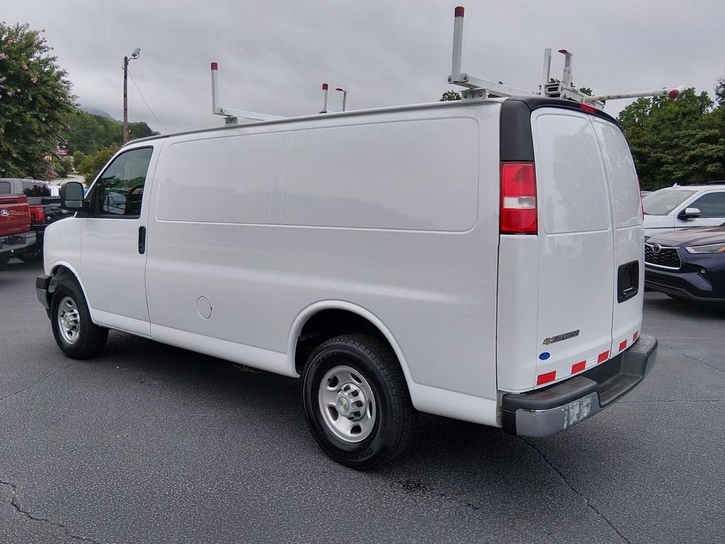 Used 2022 Chevrolet Express 2500 w/ Driver Convenience Package RWD image 6