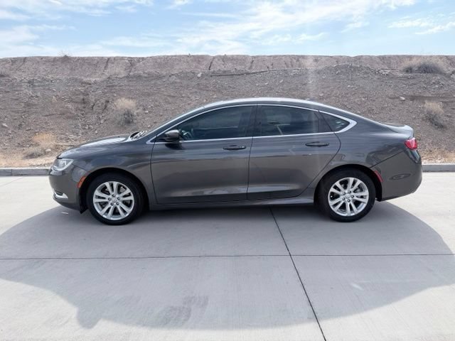Used 2017 Chrysler 200 Limited Platinum w/ Comfort & Convenience Group FWD image 5