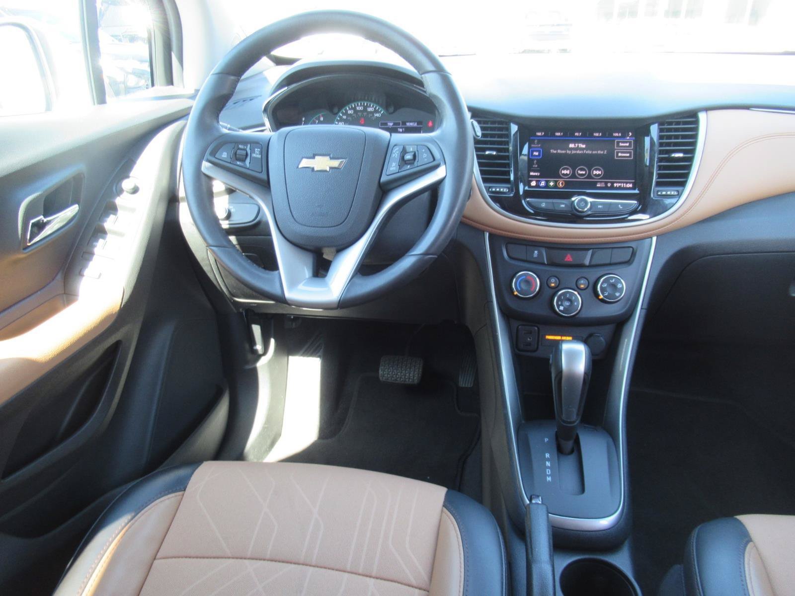 Certified 2020 Chevrolet Trax LT w/ Driver Confidence Package FWD image 13