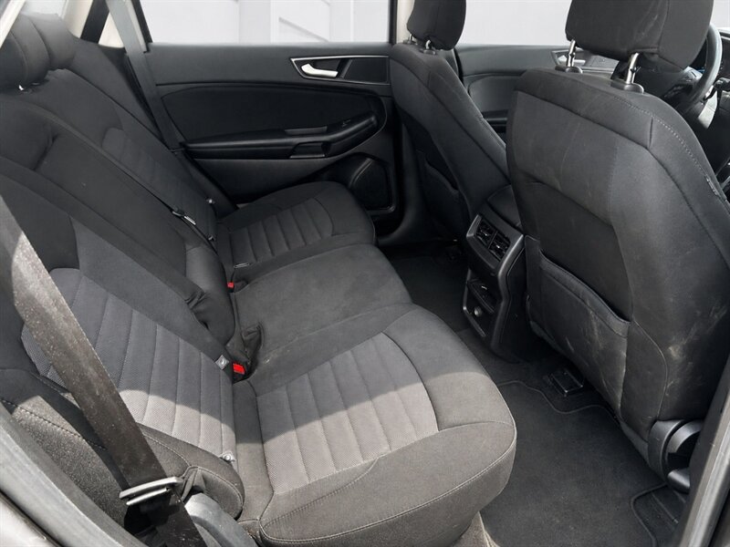 Used 2016 Ford Edge SE AWD/4WD image 11