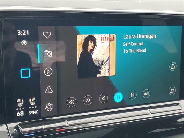 New 2025 Volkswagen Atlas SE image 29