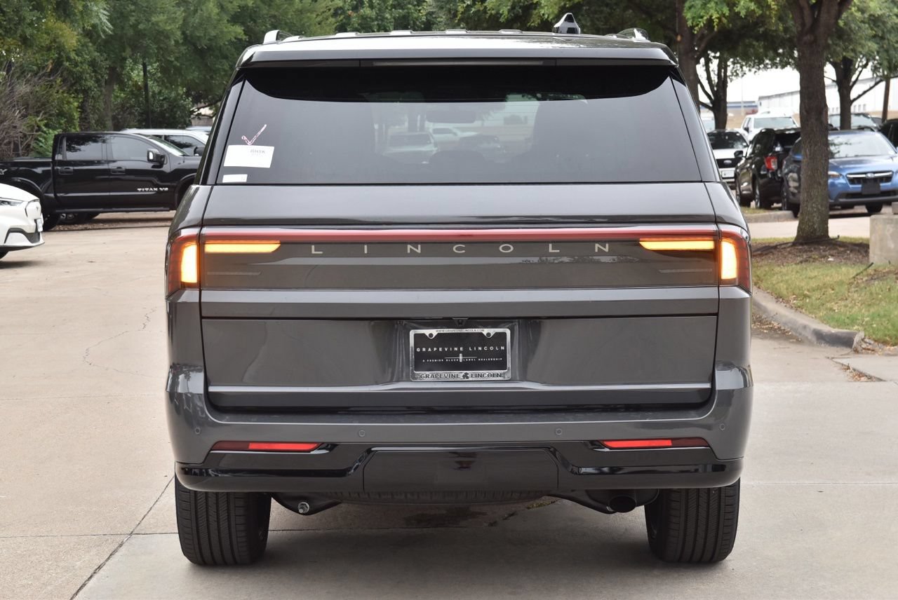 New 2026 Lincoln Navigator Black Label AWD/4WD image 8