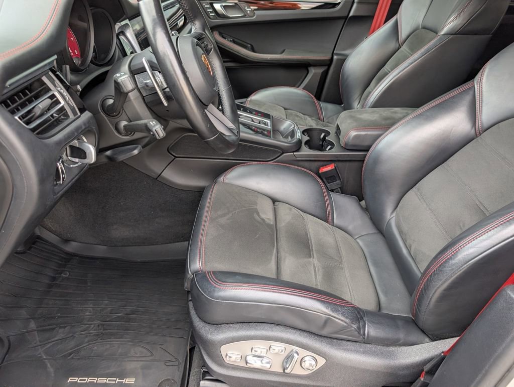 Certified 2022 Porsche Macan GTS image 27