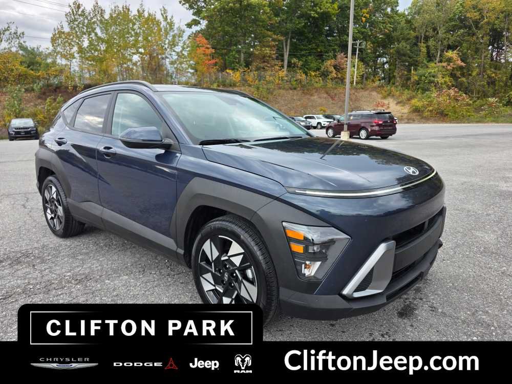 Used 2025 Hyundai Kona SEL FWD image 3