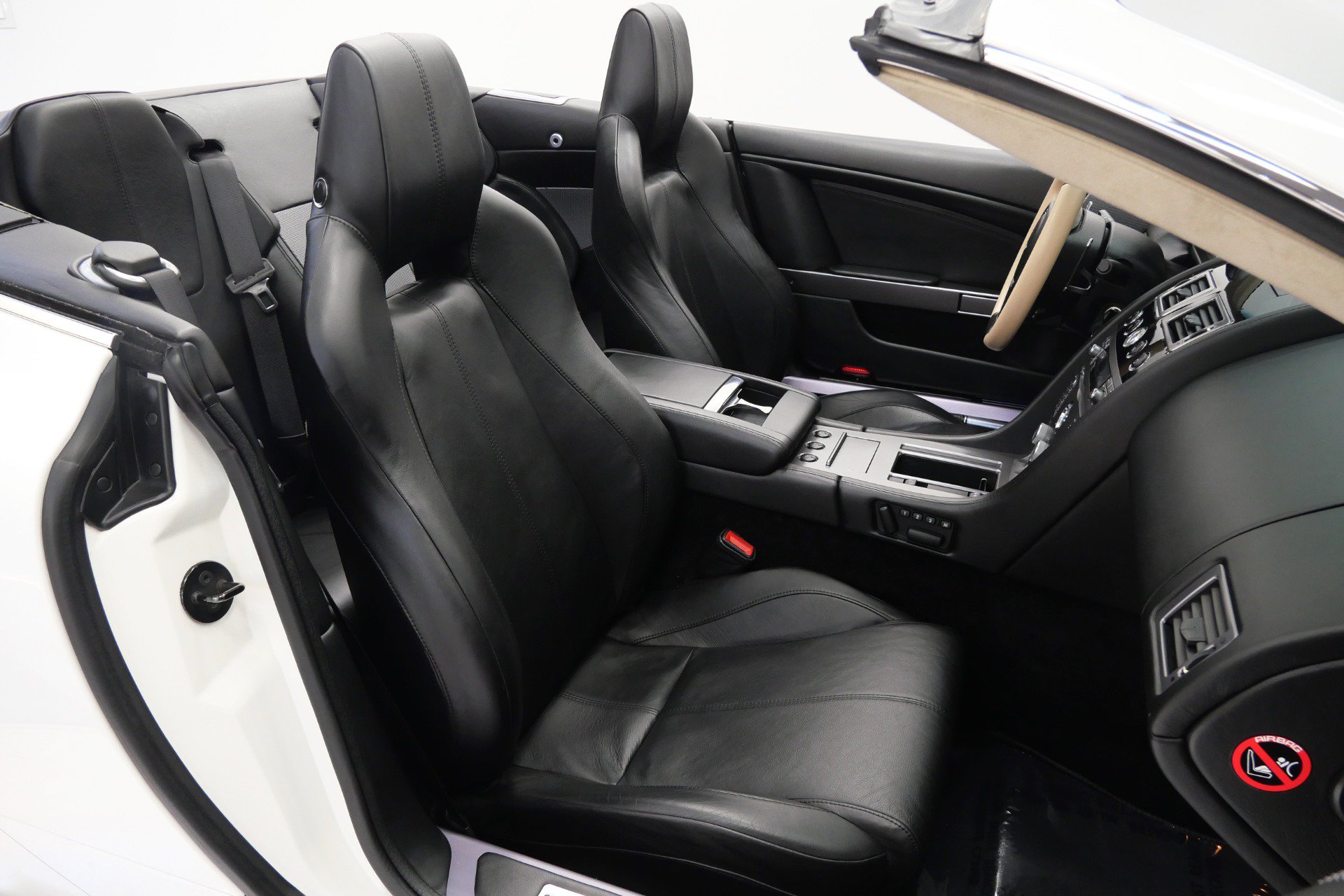 Used 2008 Aston Martin DB9 Volante RWD image 24