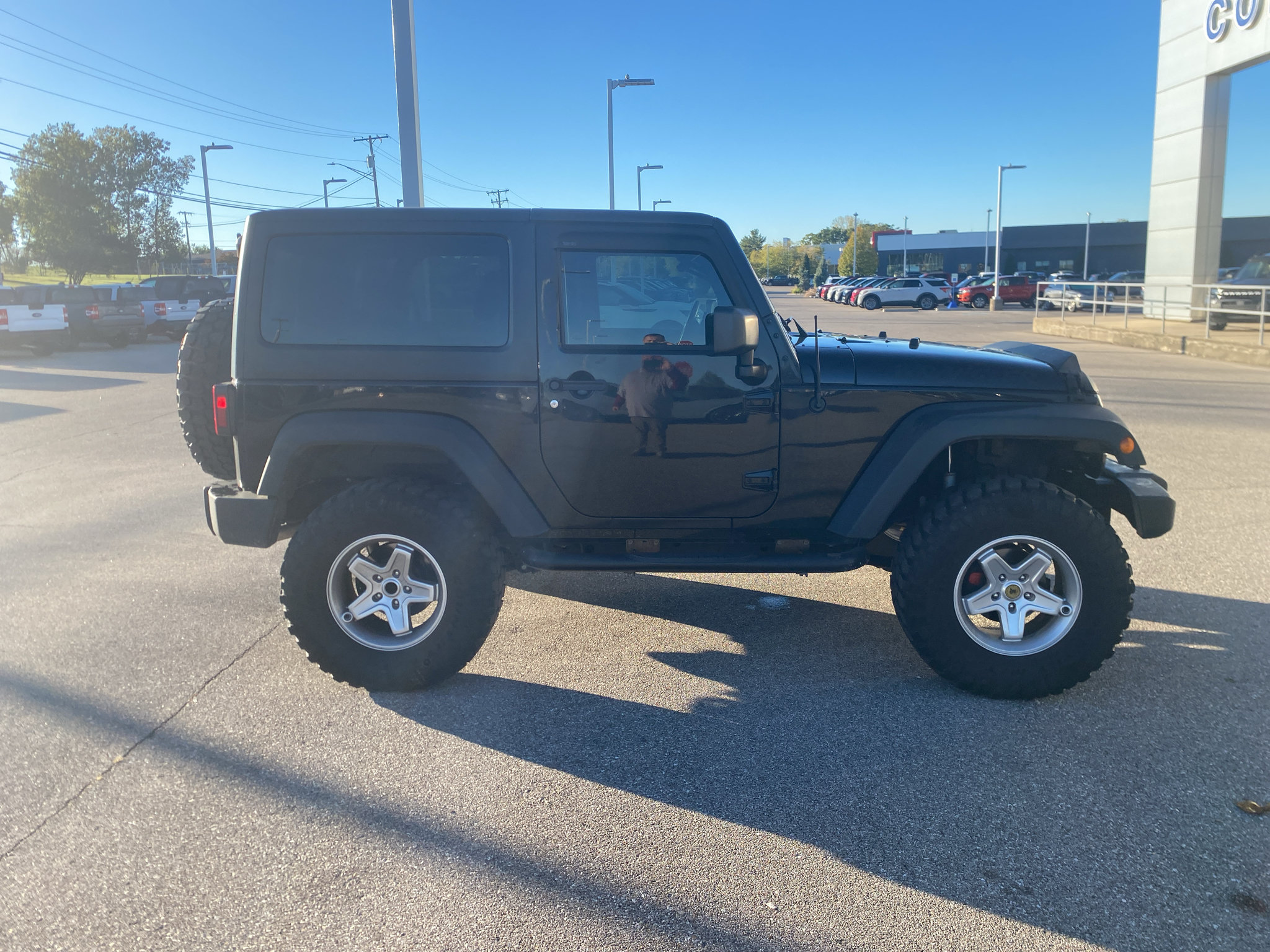 Used 2016 Jeep Wrangler Sport w/ Quick Order Package 24S AWD/4WD image 2