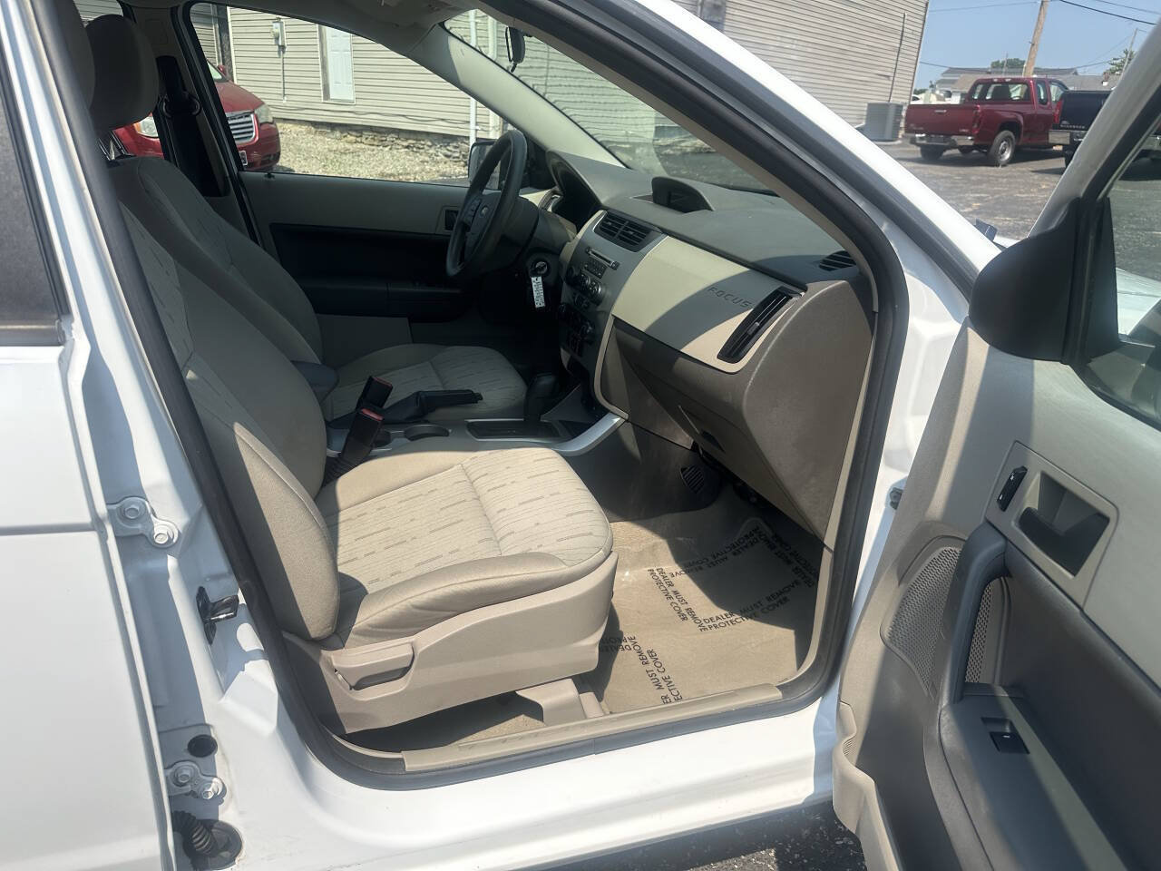 Used 2008 Ford Focus SE FWD image 37