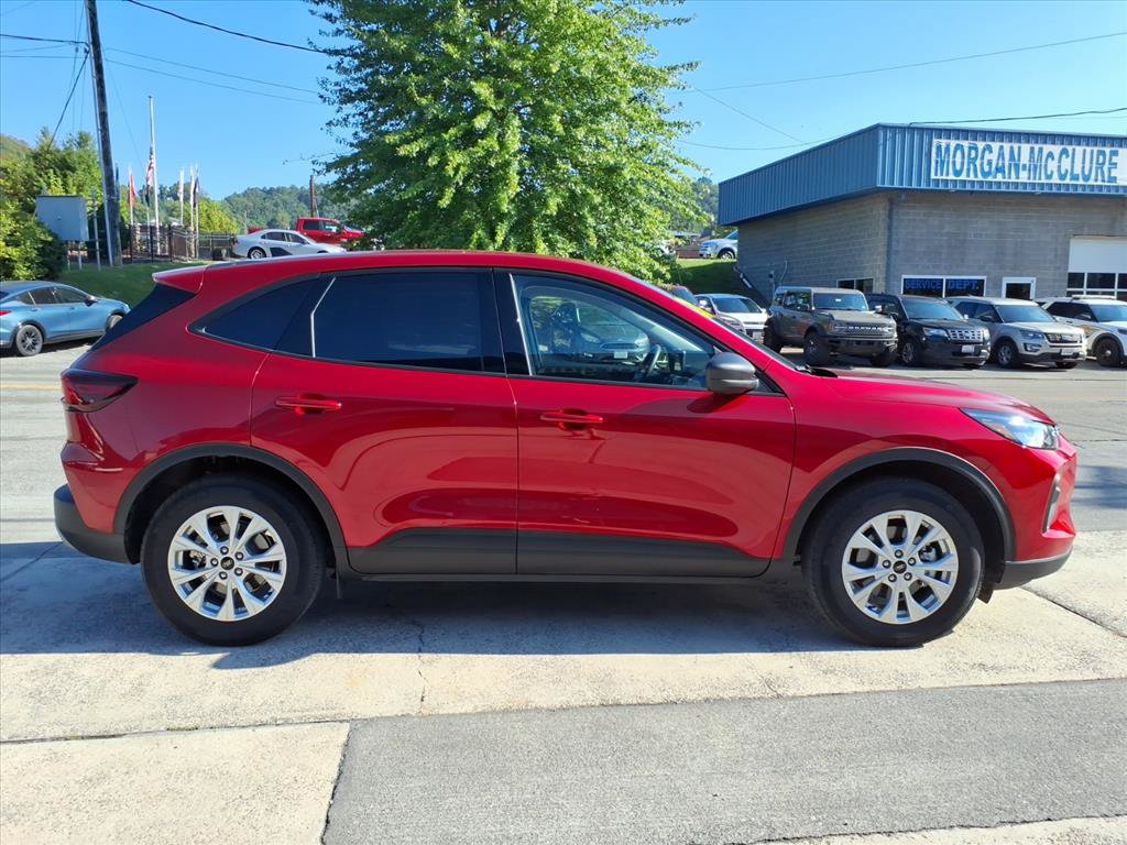 Used 2025 Ford Escape Active FWD image 10