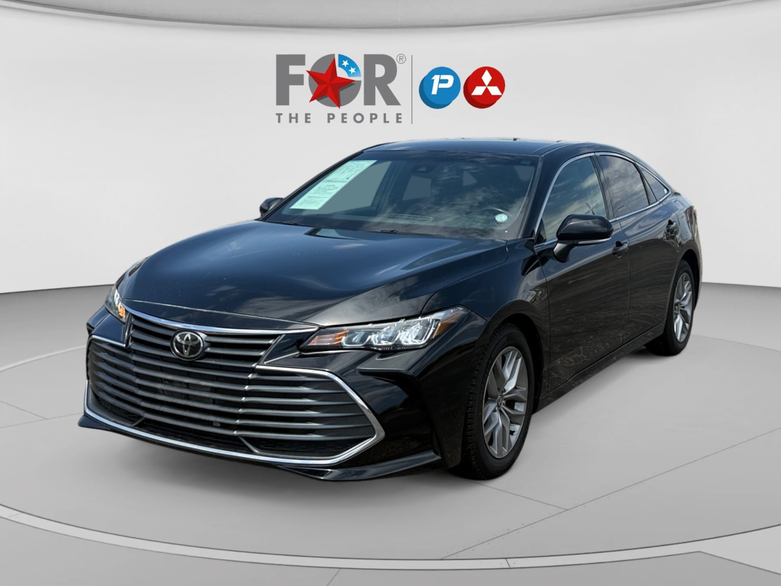 Used 2022 Toyota Avalon XLE FWD image 1