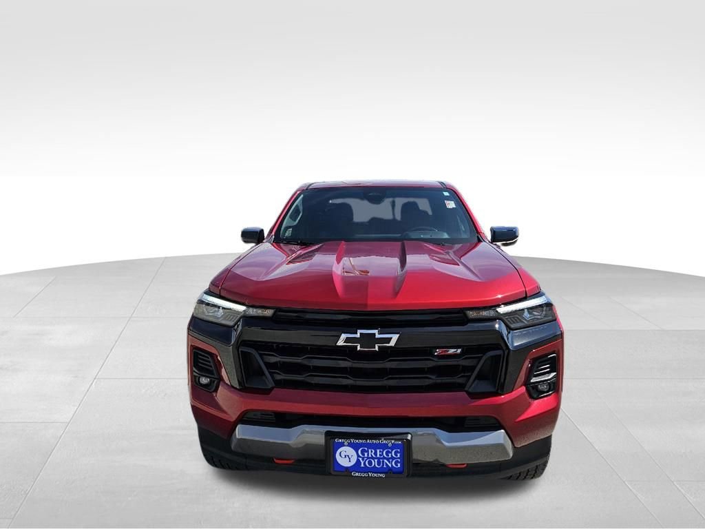 Used 2024 Chevrolet Colorado Z71 w/ Z71 Convenience Package 2 AWD/4WD image 3