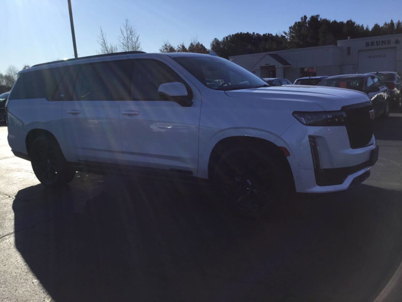 Used 2022 Cadillac Escalade ESV Sport Platinum w/ LPO, ONYX Package image 7