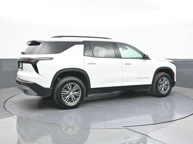 Used 2025 Chevrolet Traverse LT w/ Driver Confidence Package AWD/4WD image 15