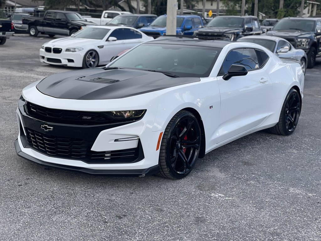 Used 2019 Chevrolet Camaro SS RWD image 17