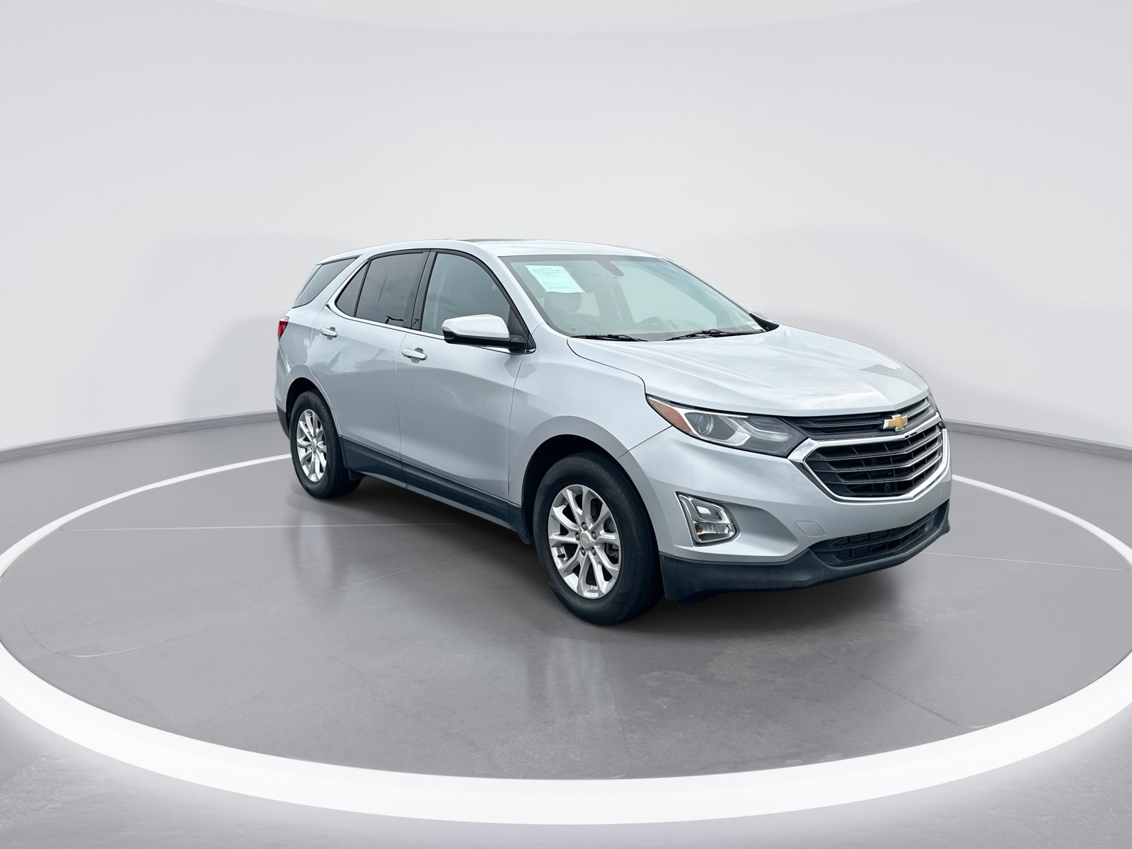 Used 2019 Chevrolet Equinox LT FWD image 2