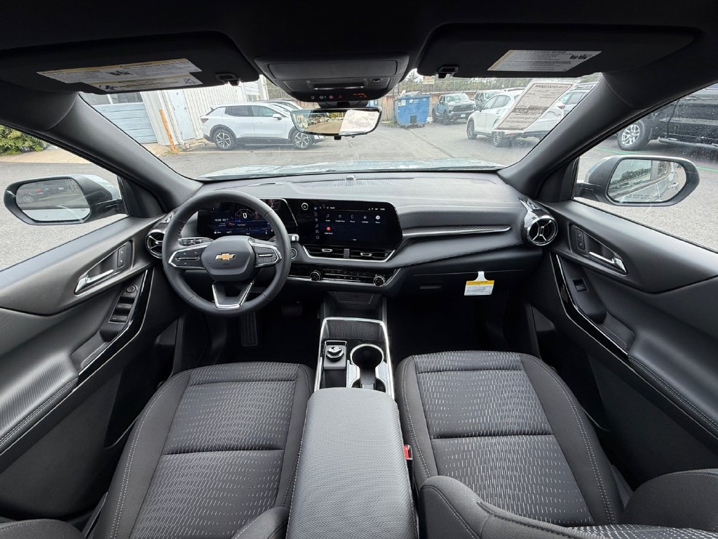 New 2027 Chevrolet Equinox LT w/ Safety and Technology Package AWD/4WD image 23