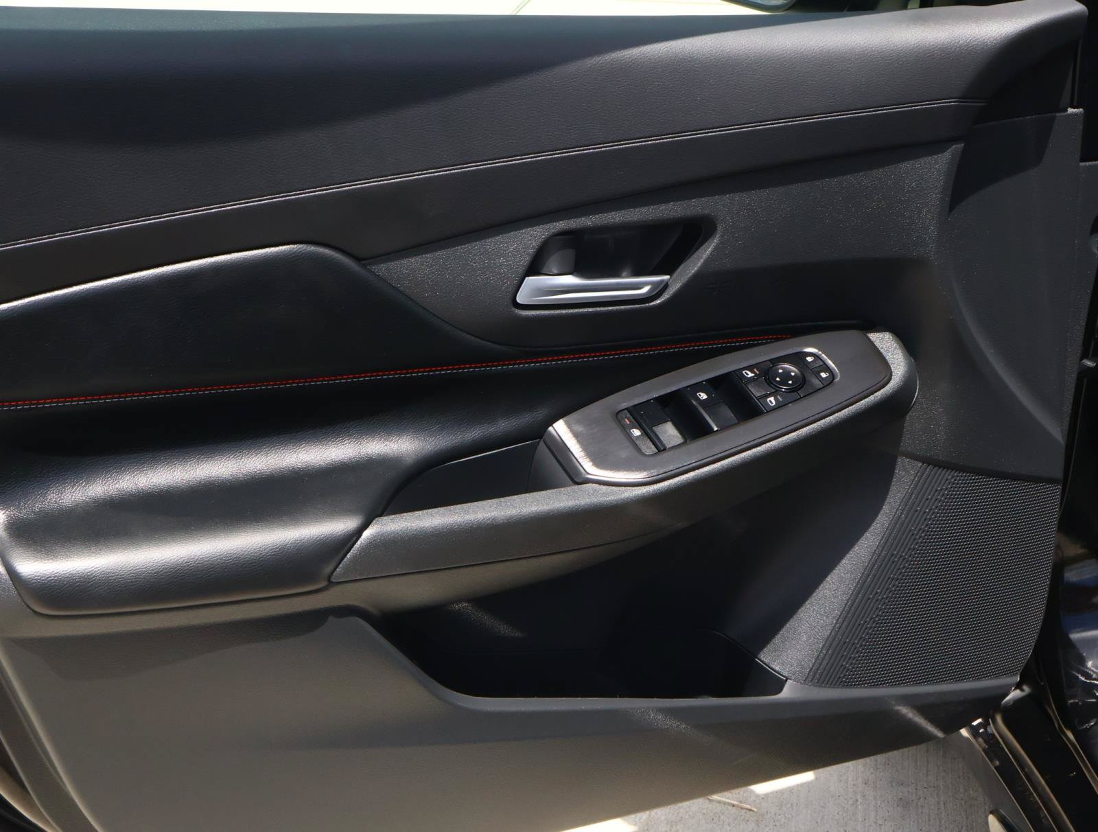 Used 2026 Nissan Sentra SR w/ Floor Mat Package FWD image 14