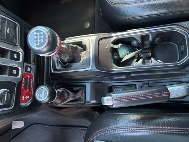 Used 2018 Jeep Wrangler Rubicon w/ Cold Weather Group image 17