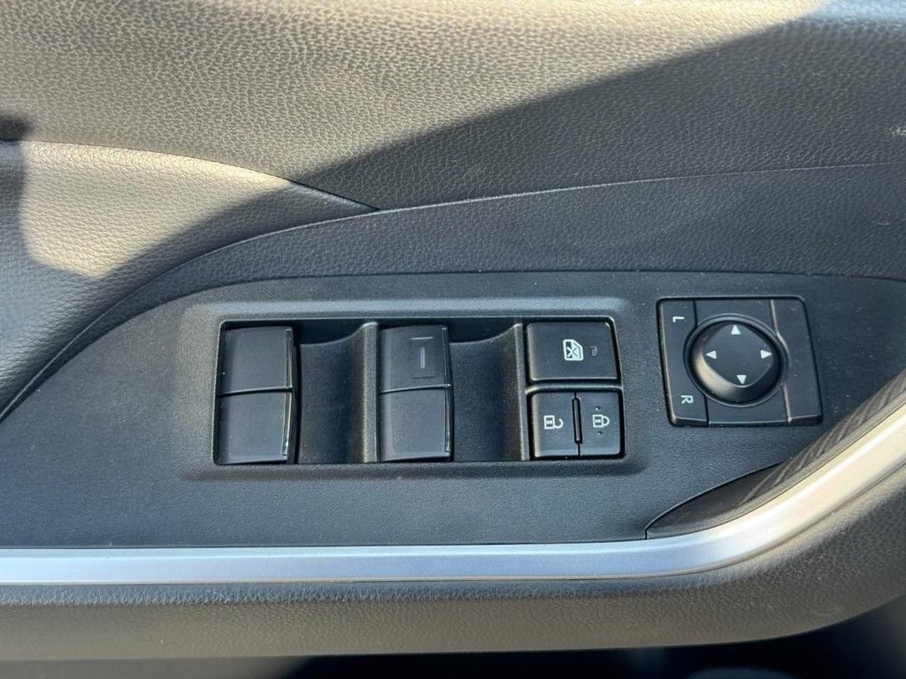 Certified 2025 Toyota RAV4 LE AWD/4WD image 21