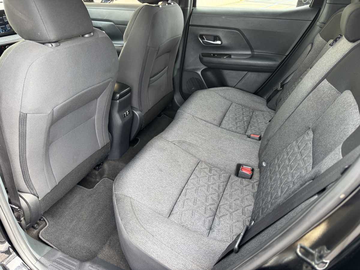 Used 2025 Nissan Kicks SV w/ Illumination Package FWD image 18