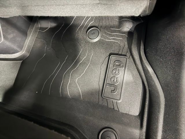 Used 2020 Jeep Gladiator Sport AWD/4WD image 21
