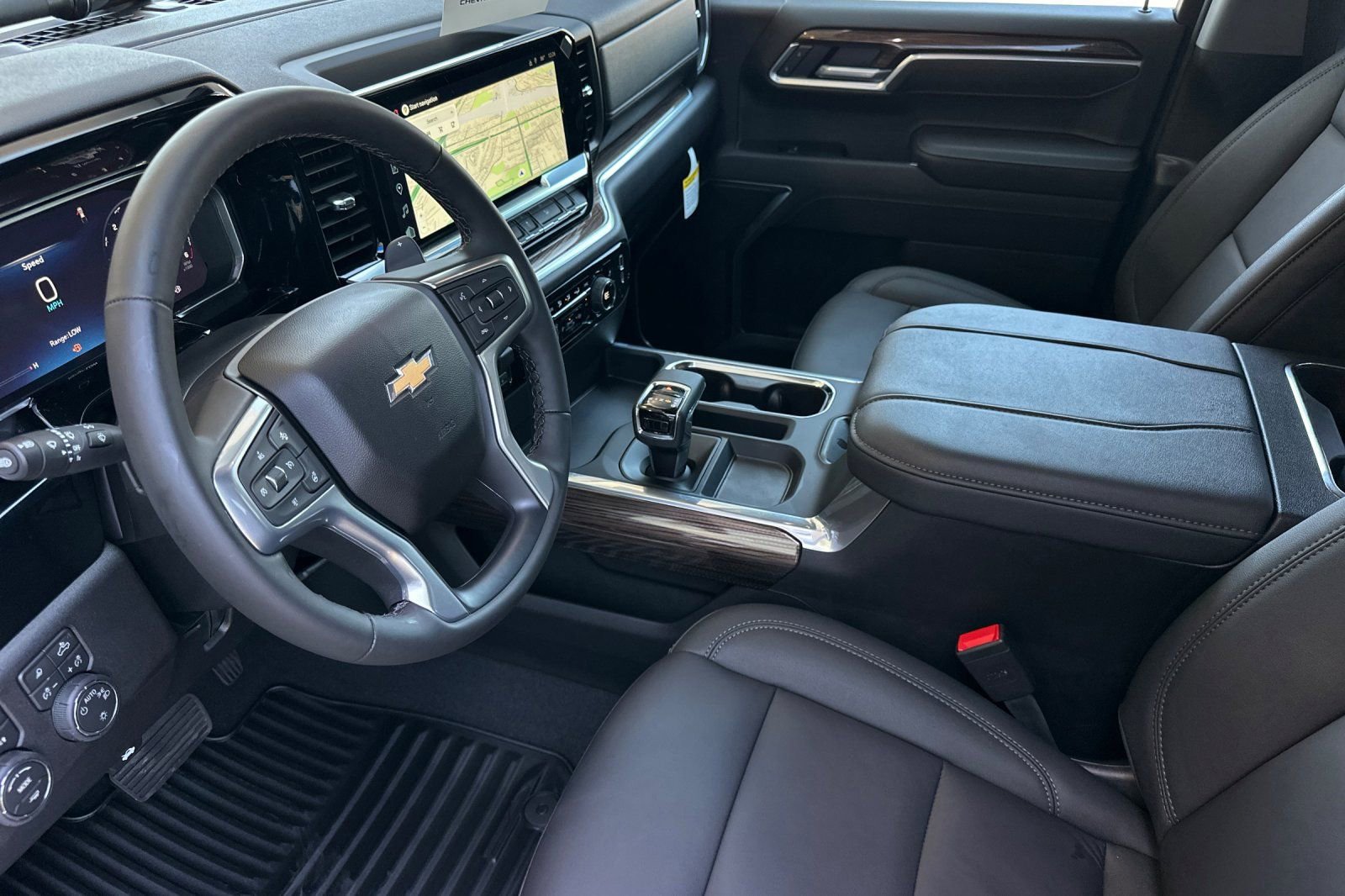 New 2026 Chevrolet Silverado 1500 LT w/ Safety Package AWD/4WD image 10