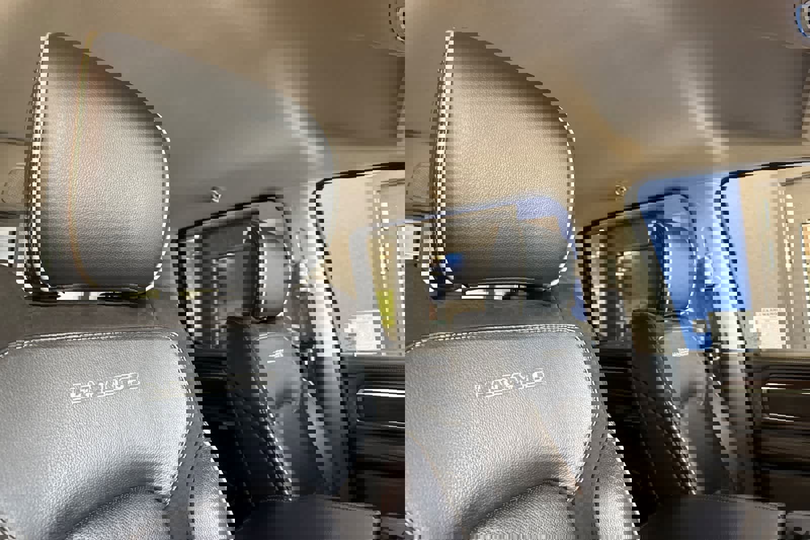 Used 2022 RAM 1500 Laramie w/ Off Road Group image 16