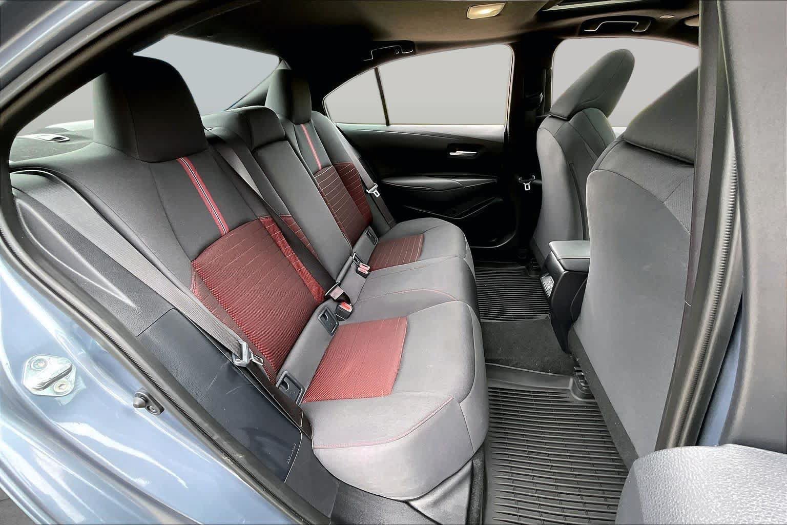 Used 2025 Toyota Corolla SE FWD image 19