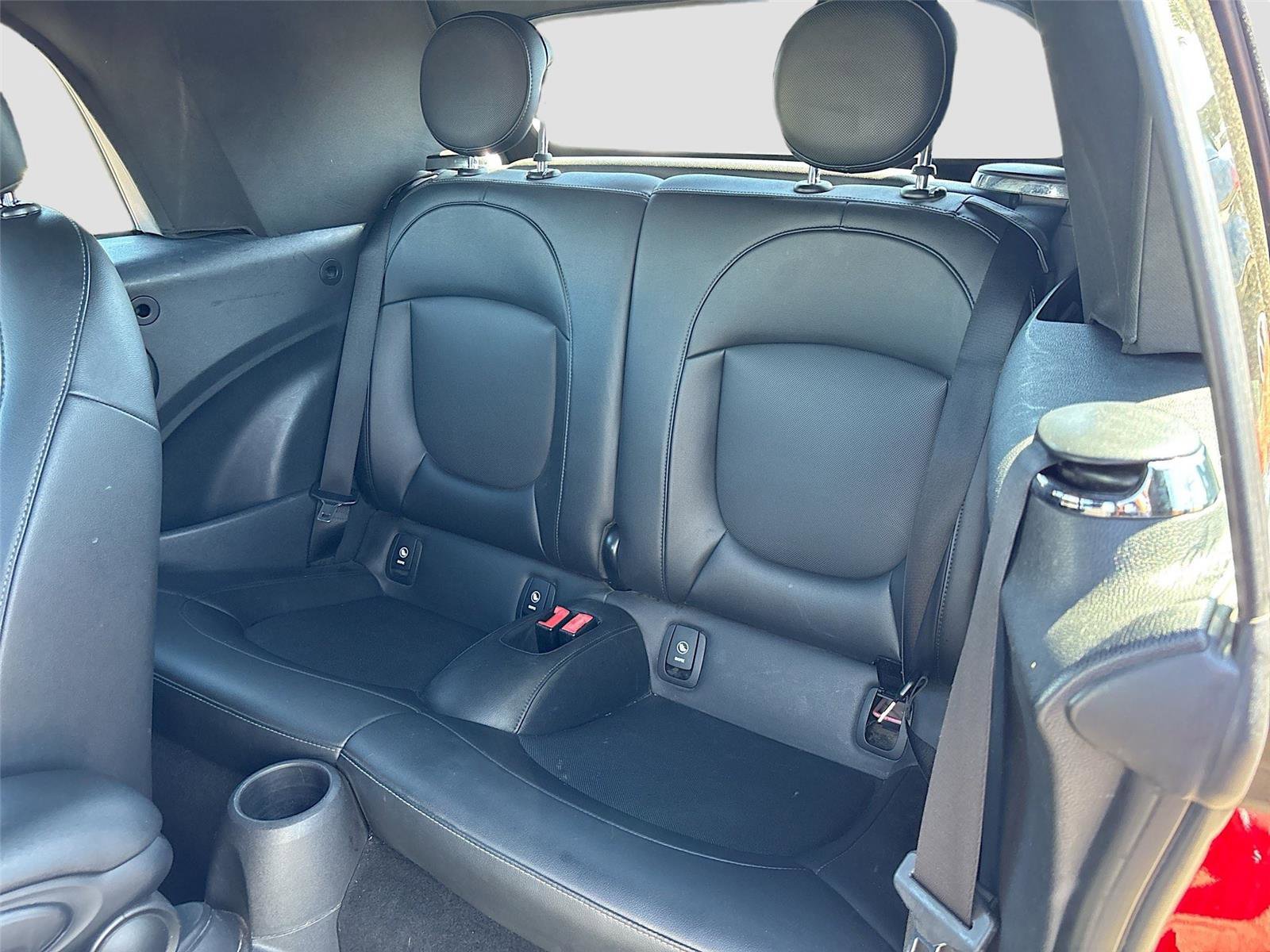 Used 2019 MINI Cooper Convertible image 24