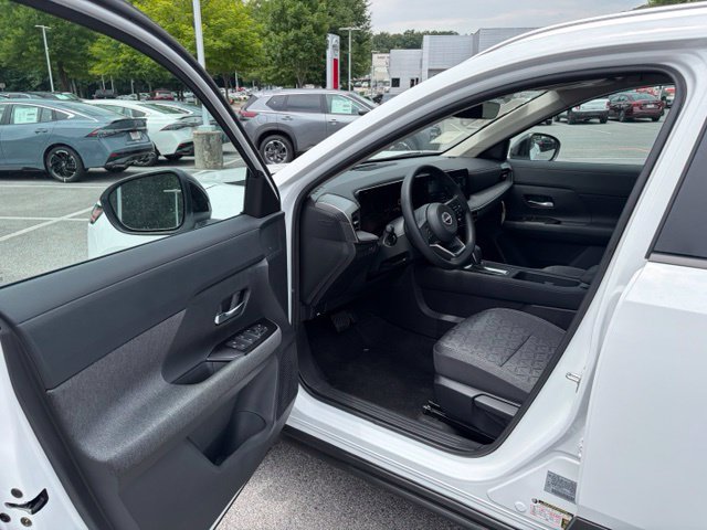 New 2026 Nissan Kicks SV w/ SV Premium Package AWD/4WD image 13