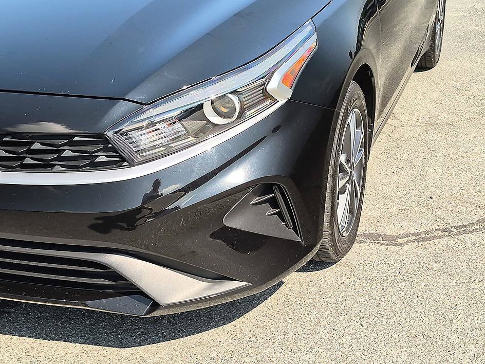 Used 2022 Kia Forte LXS FWD image 9