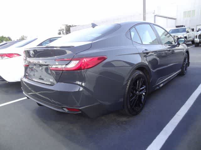Used 2025 Toyota Camry SE FWD image 4