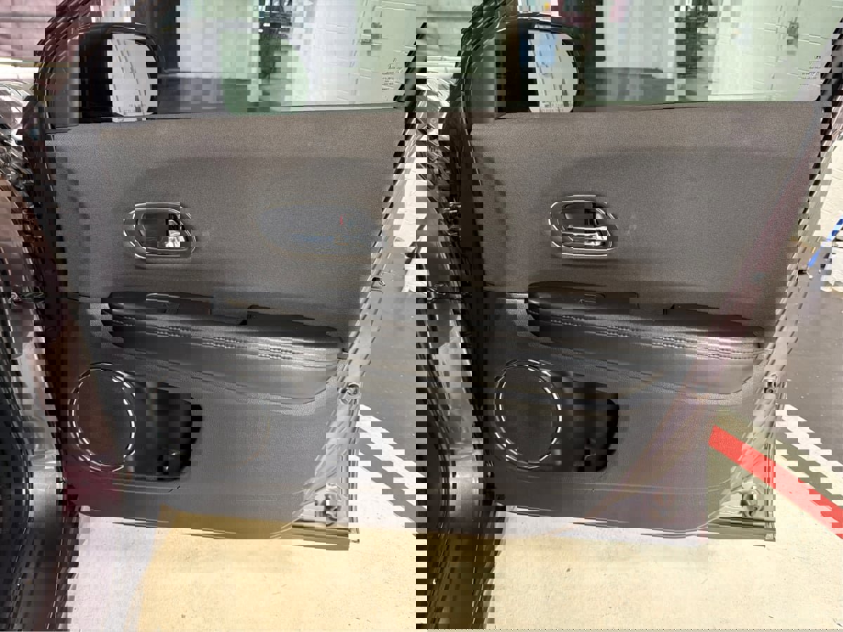 Used 2021 Honda HR-V EX image 25