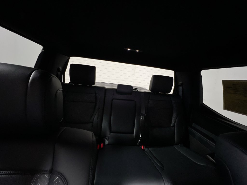 Used 2025 Toyota Tundra Limited AWD/4WD image 30