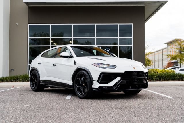 Used 2024 Lamborghini Urus Performante image 1