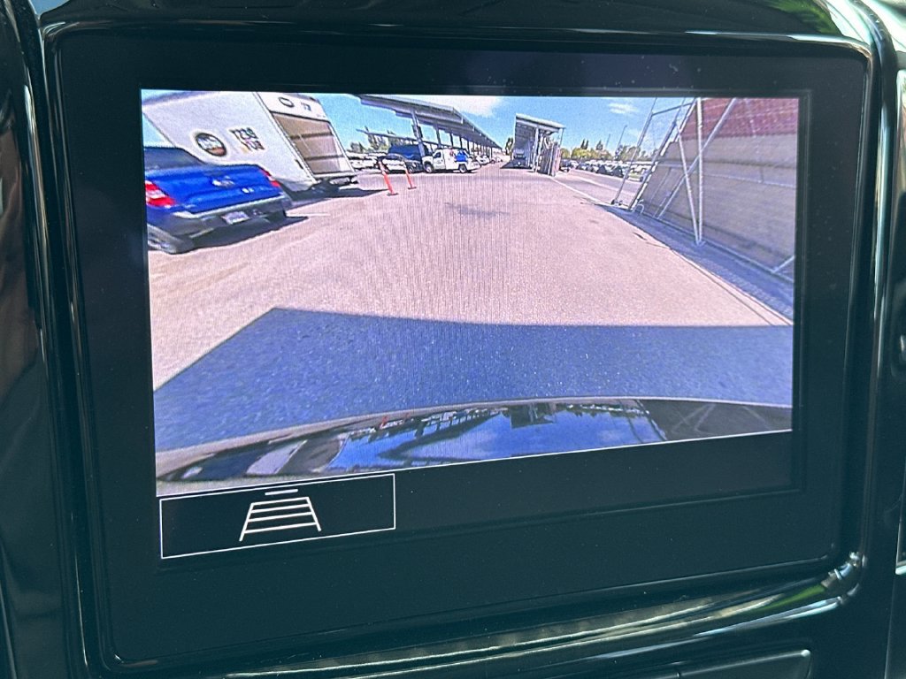 Used 2020 Chevrolet Traverse LT FWD image 19