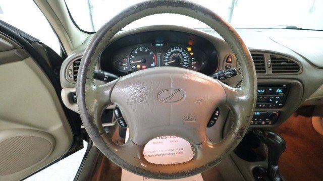Used 2002 Oldsmobile Intrigue GL w/ Sun & Sound Pkg FWD image 17