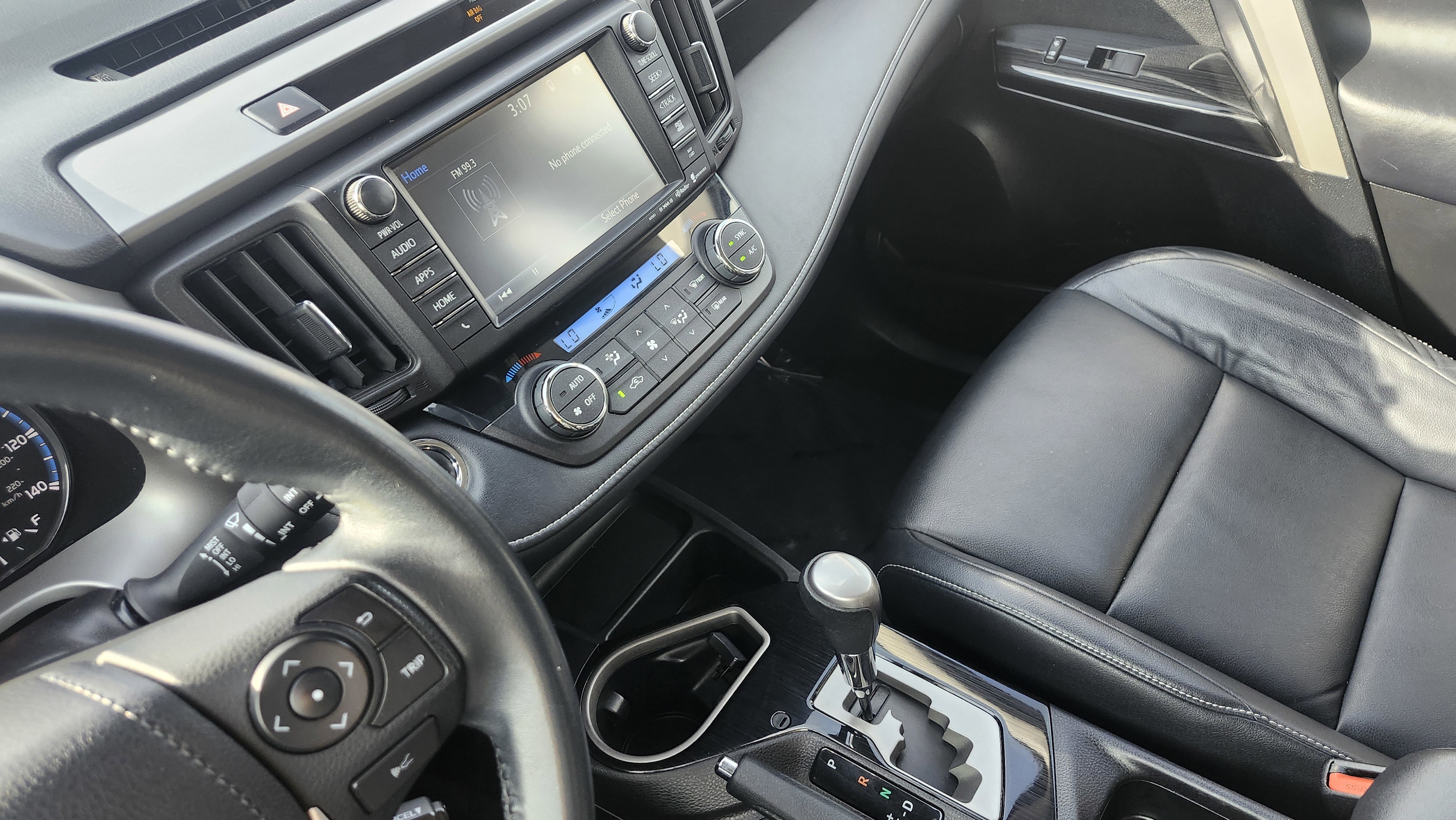 Used 2016 Toyota RAV4 Limited image 30