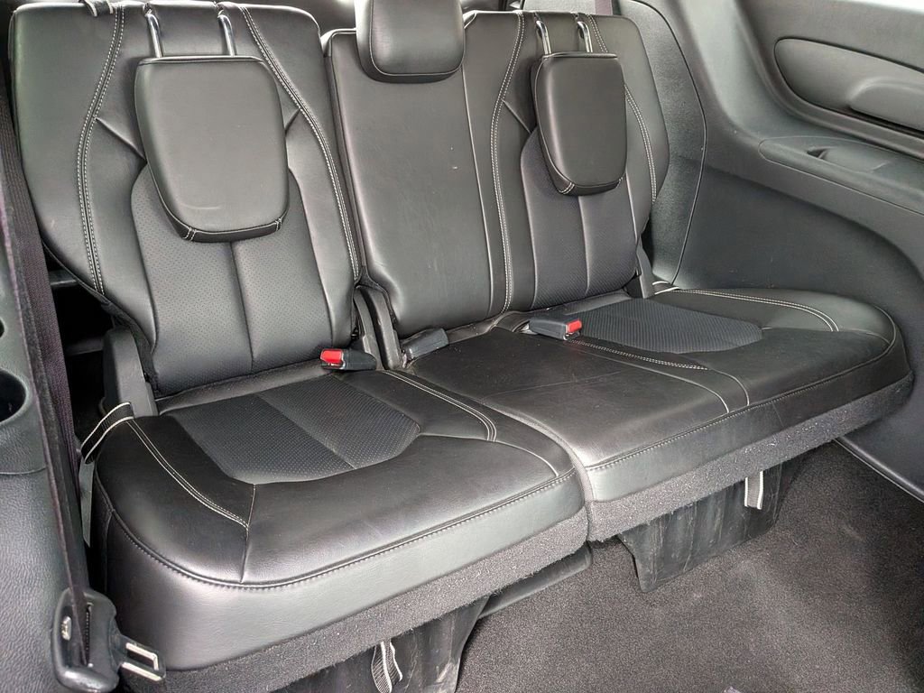 Used 2025 Chrysler Pacifica Select image 30