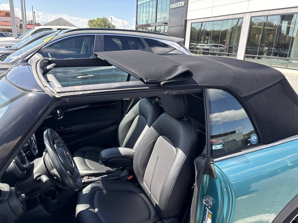 Used 2021 MINI Cooper S FWD image 2