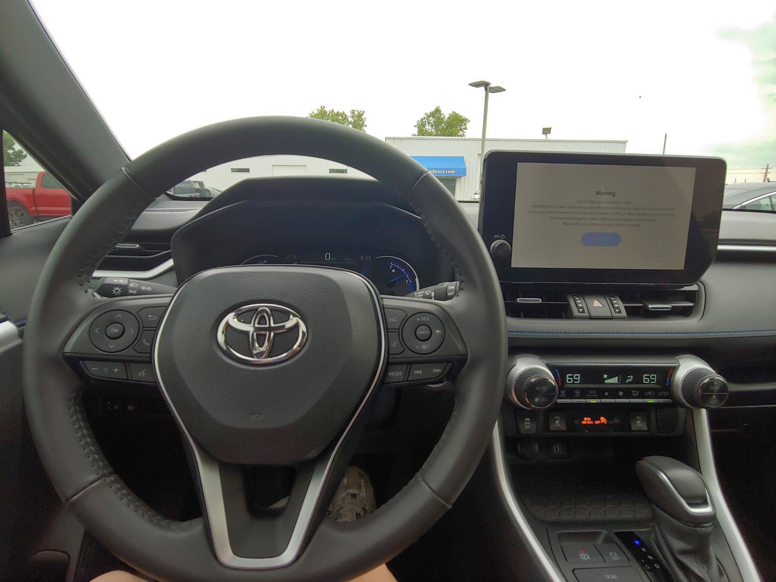 Used 2024 Toyota RAV4 XSE AWD/4WD image 13