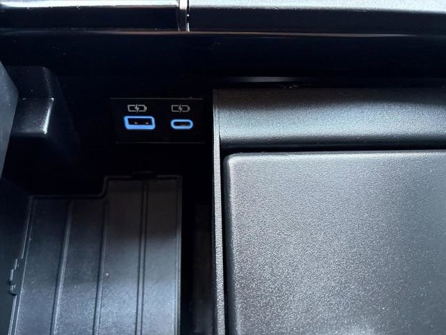 Used 2024 Toyota Tundra Limited image 31