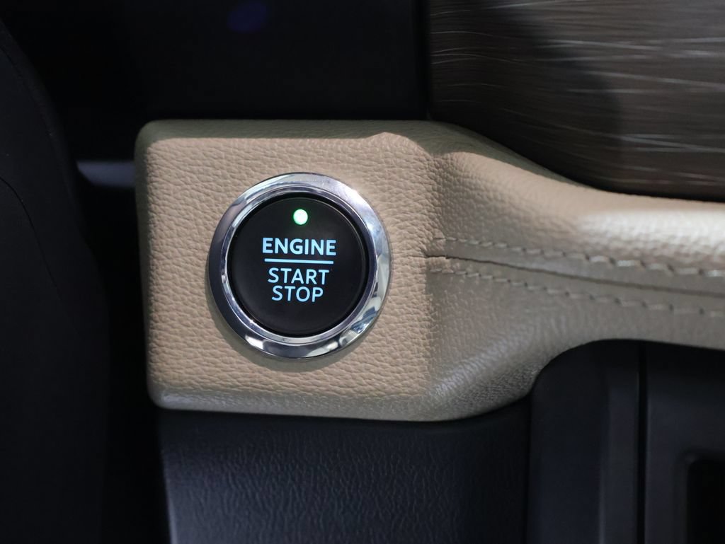 Used 2022 Ford Expedition Limited AWD/4WD image 29