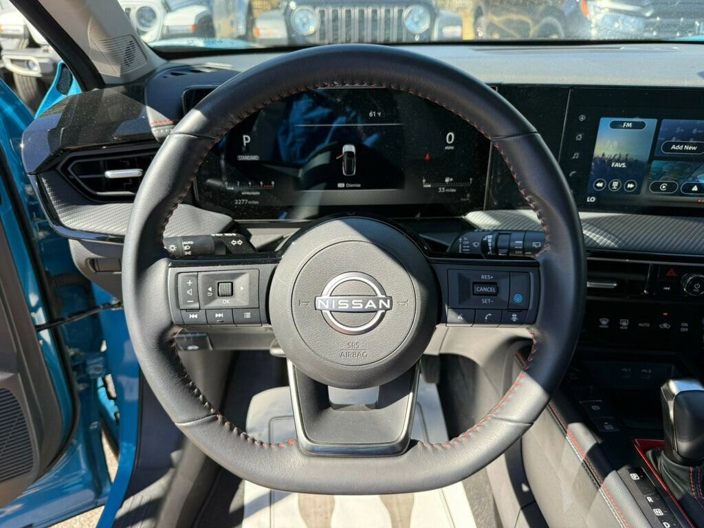 Used 2025 Nissan Kicks SR image 5