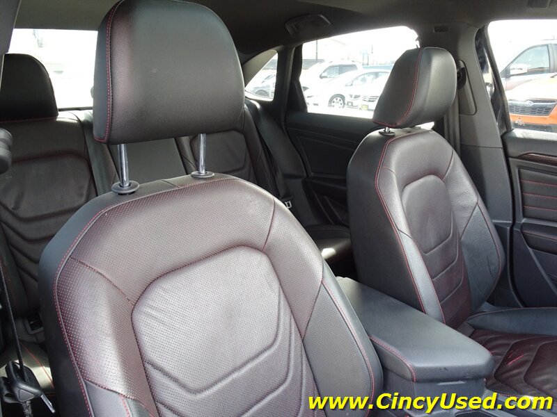 Used 2022 Volkswagen Jetta GLI Autobahn FWD image 15