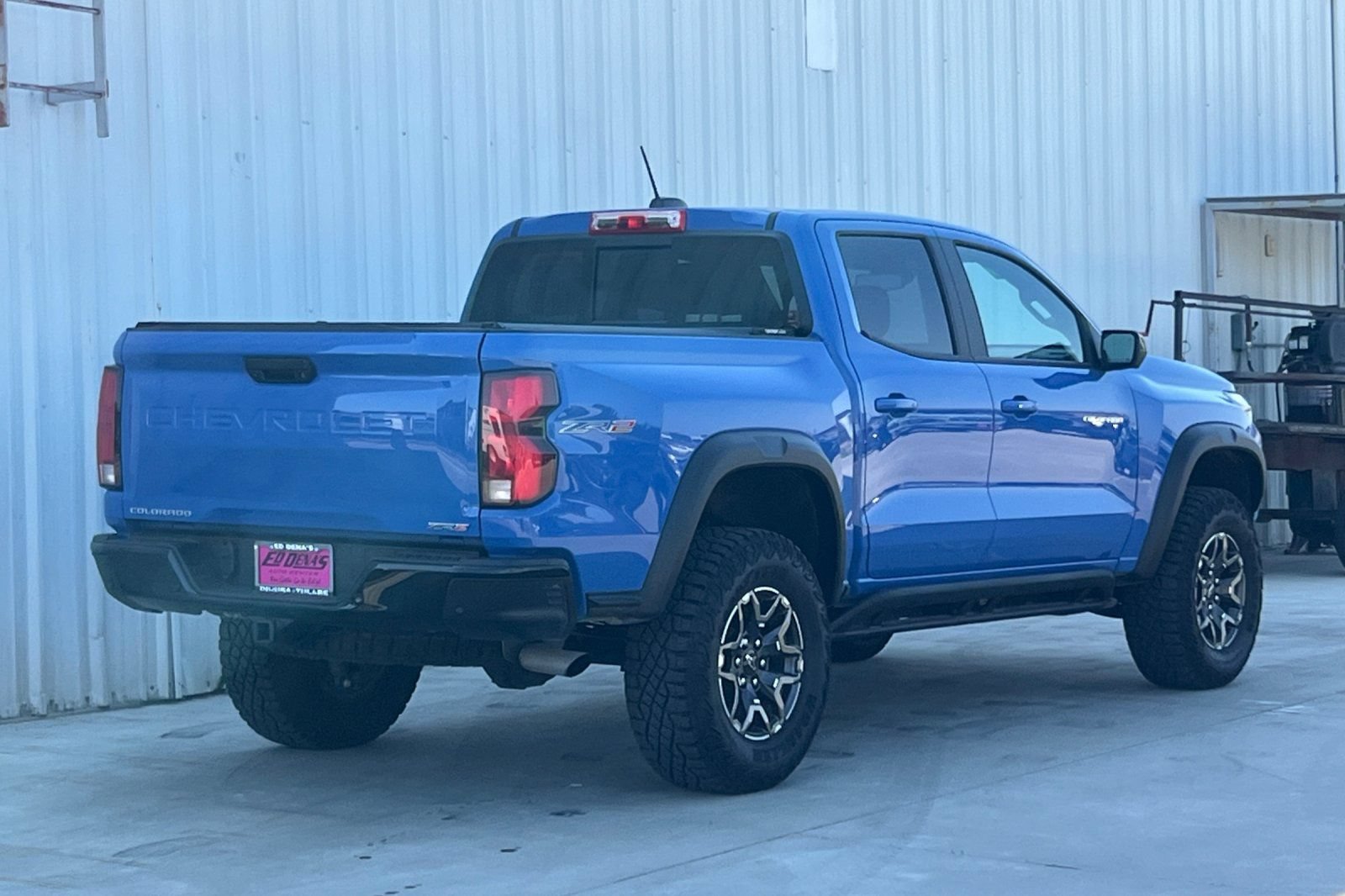 Used 2026 Chevrolet Colorado ZR2 w/ Technology Package AWD/4WD image 4