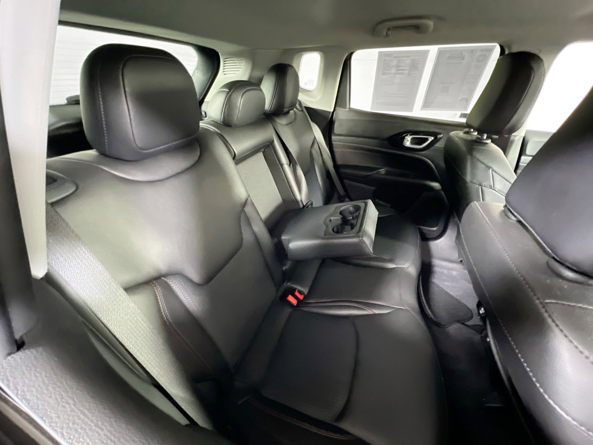 Used 2022 Jeep Compass Trailhawk image 24