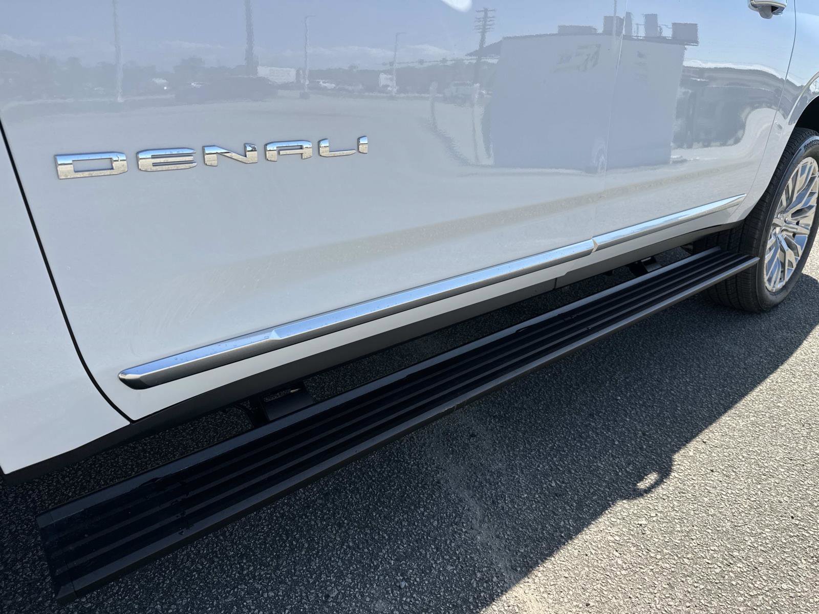 New 2026 GMC Yukon XL Denali w/ Sun & Power Step Package image 11