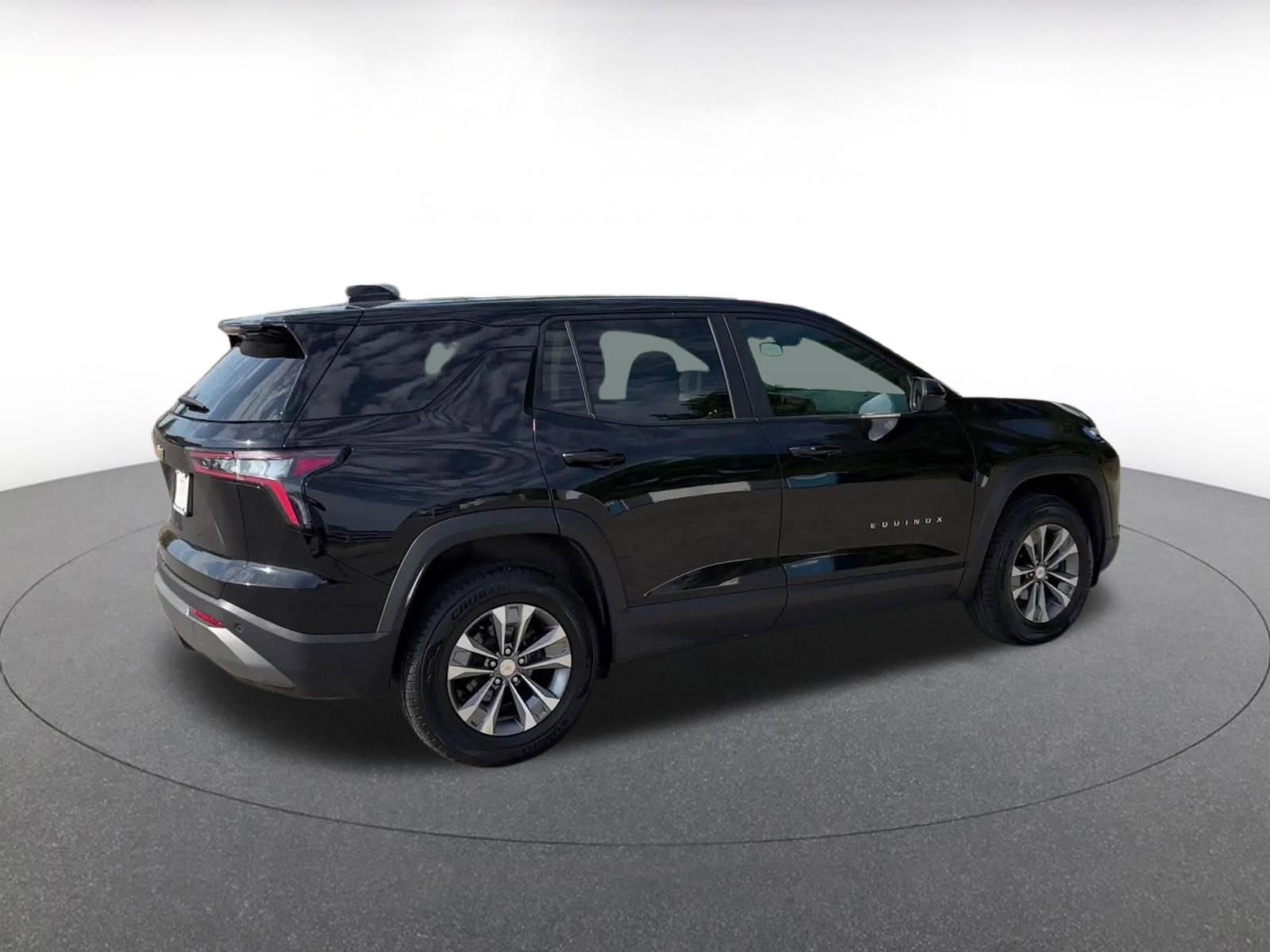 Used 2025 Chevrolet Equinox LT FWD image 15