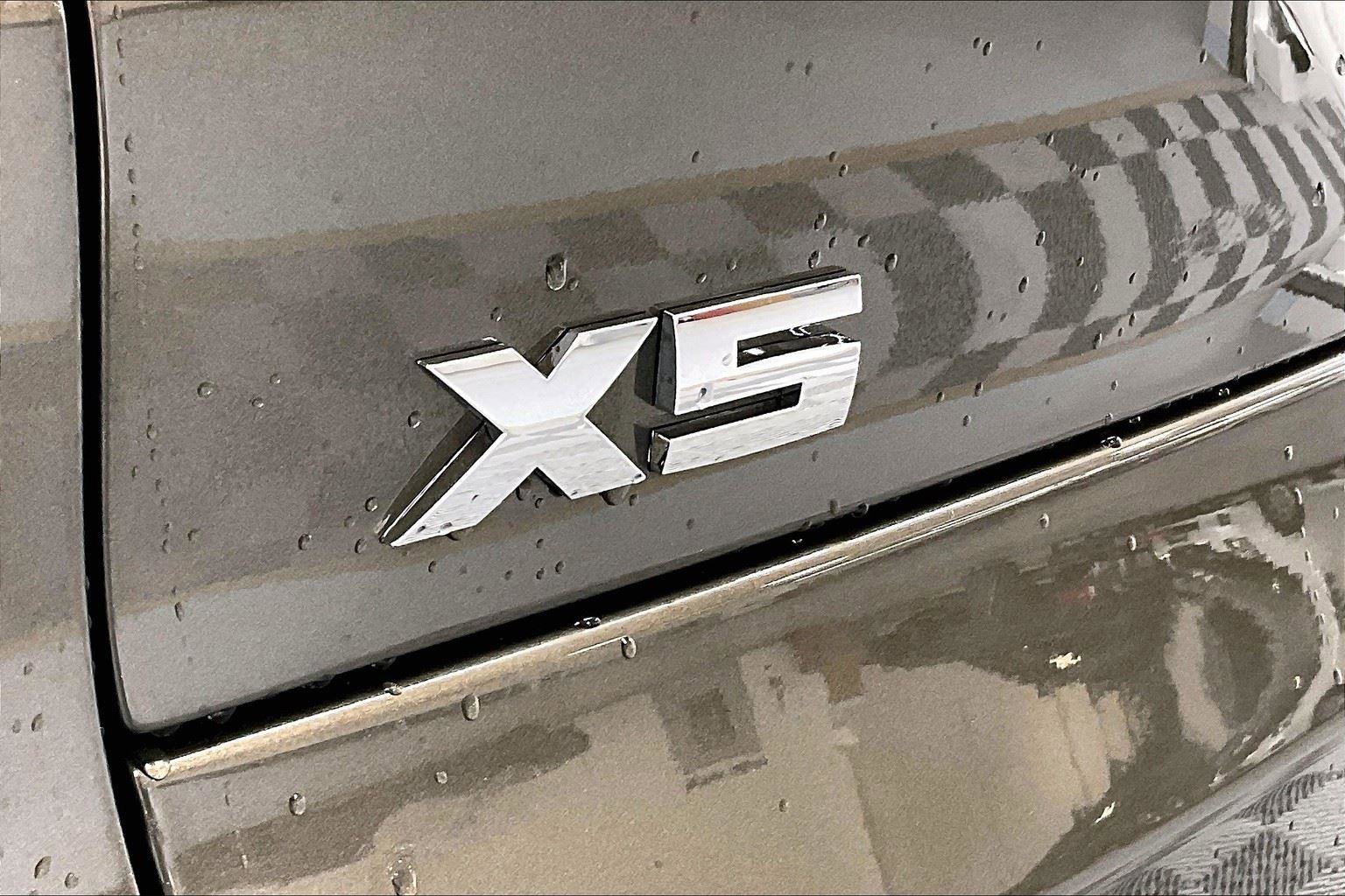 New 2026 BMW X5 M60i image 7
